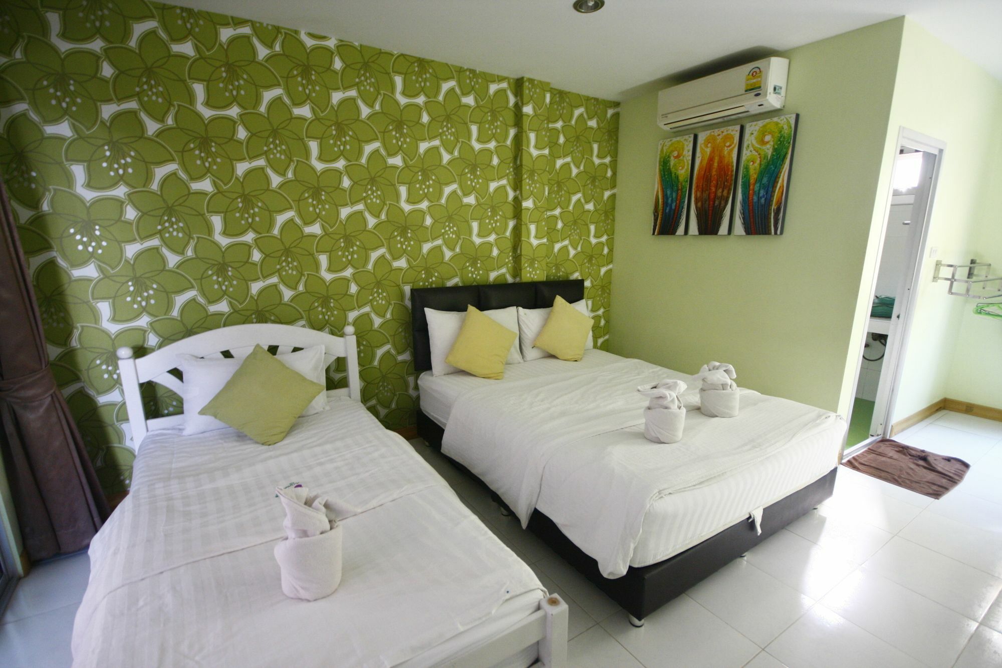 Tawaen Beach Resort Ko Lan Exterior foto
