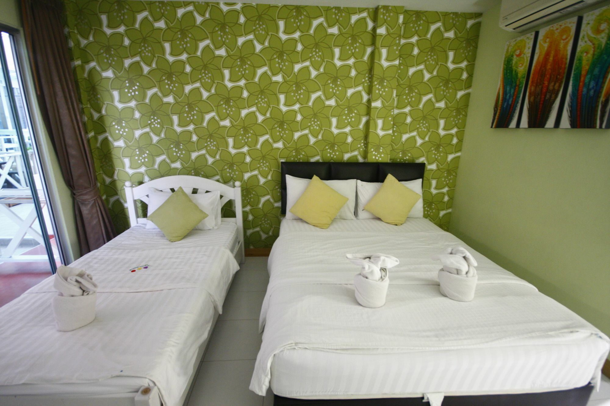 Tawaen Beach Resort Ko Lan Exterior foto